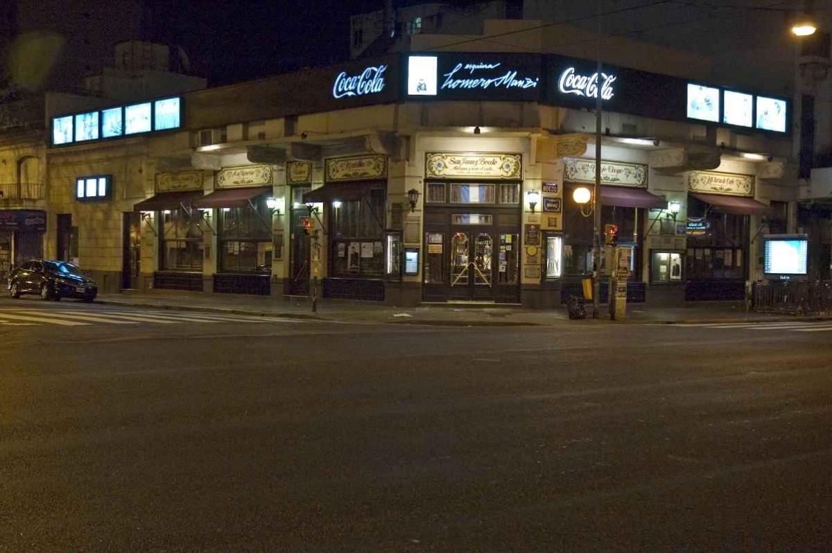 LA ESQUINA DE HOMERO MANZI